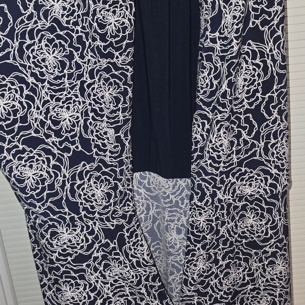 Tommy Hilfiger Floral Fit & Flare Dress | Navy & White Back Zipper Size 6 - Picture 15 of 15